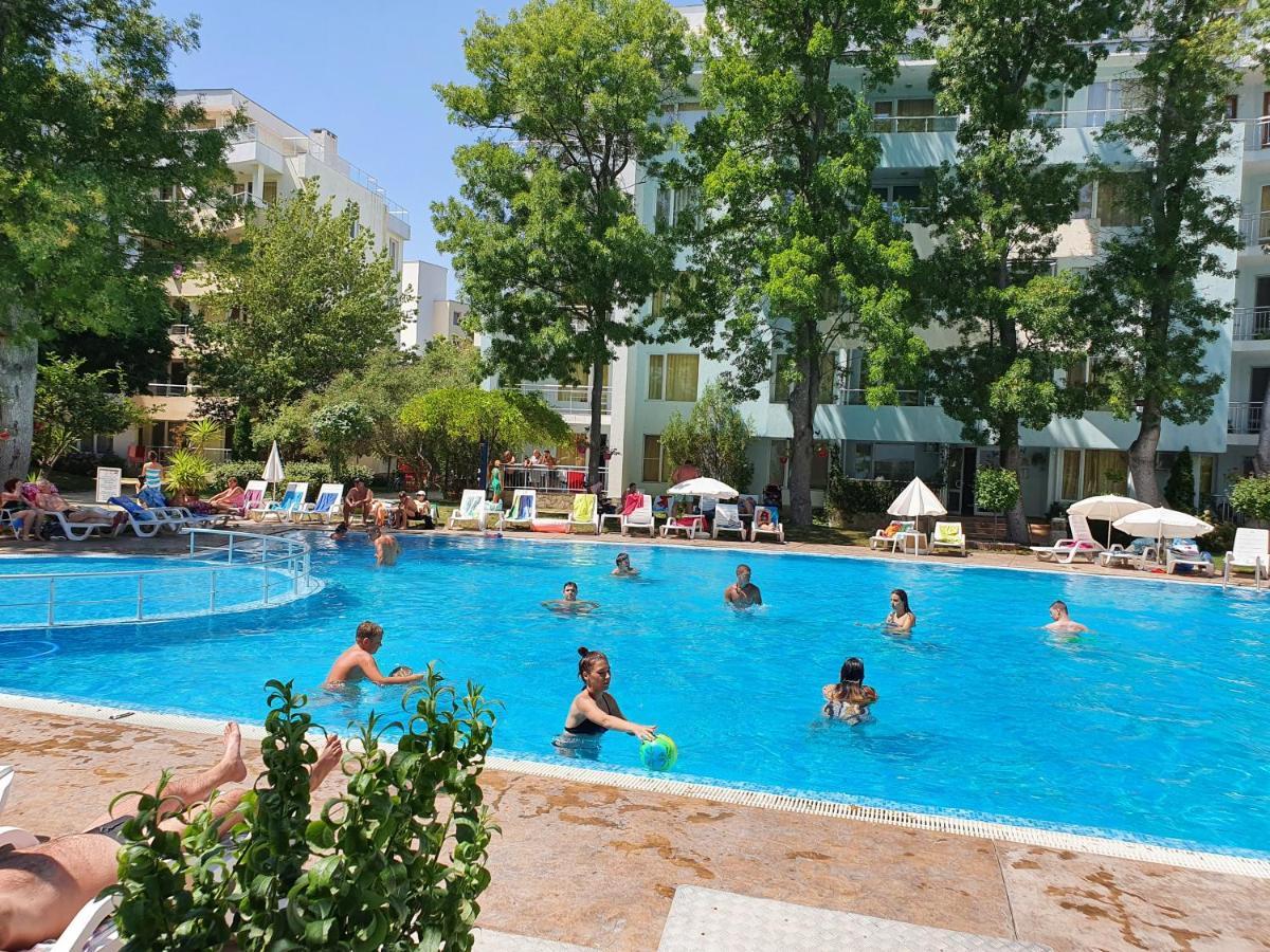 Yassen Holiday Village
