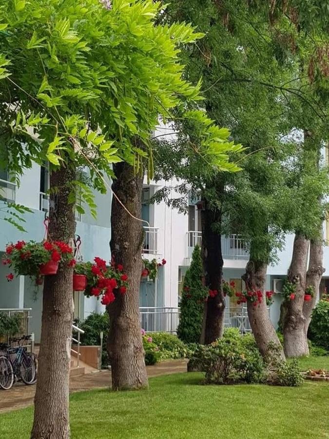 Yassen Holiday Village
